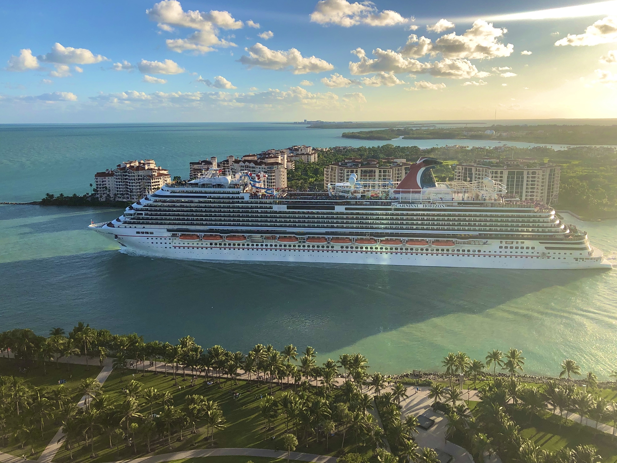 15 Carnival Horizon Drinking Spots