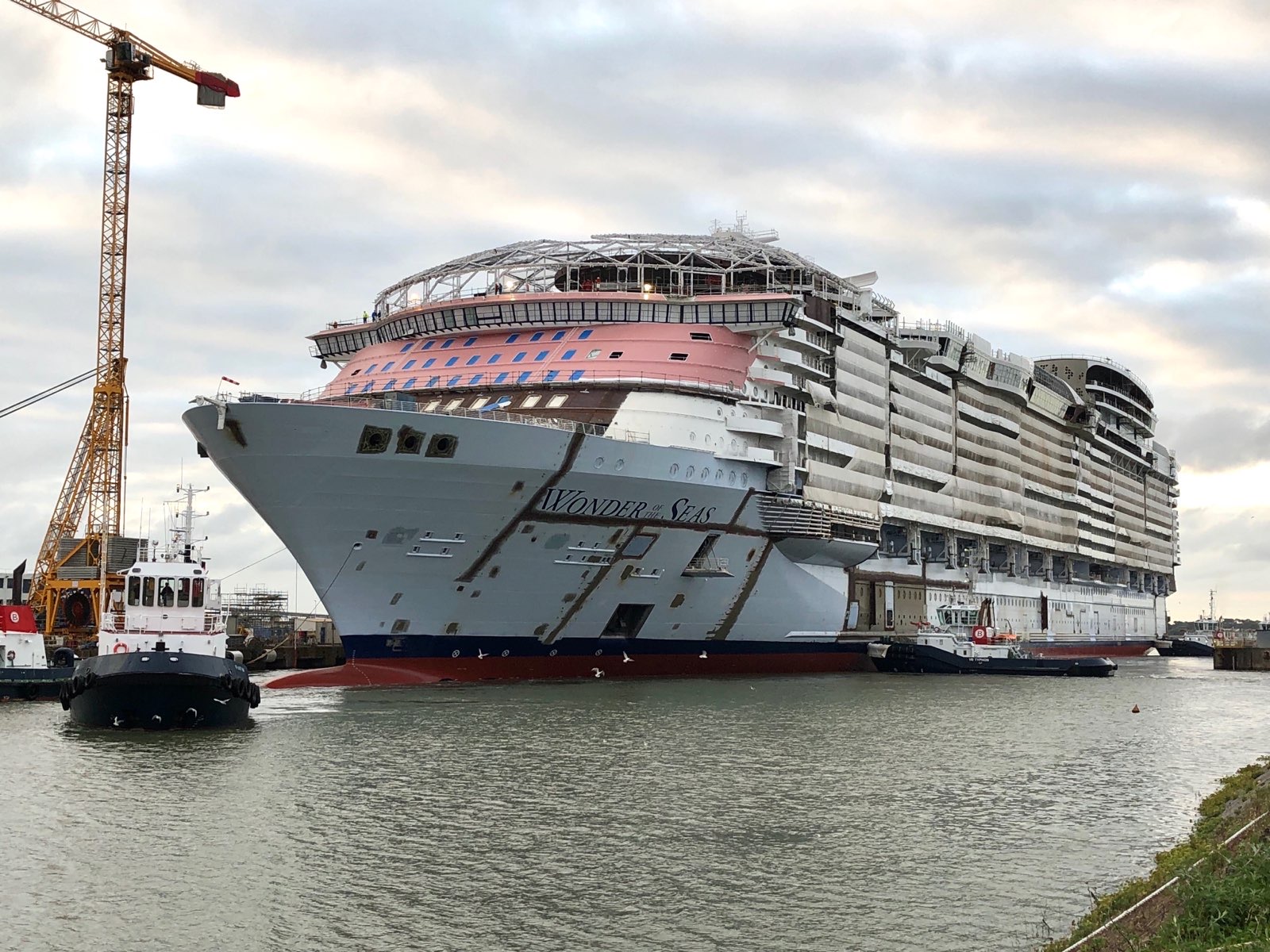 Wonder of the Seas floating out