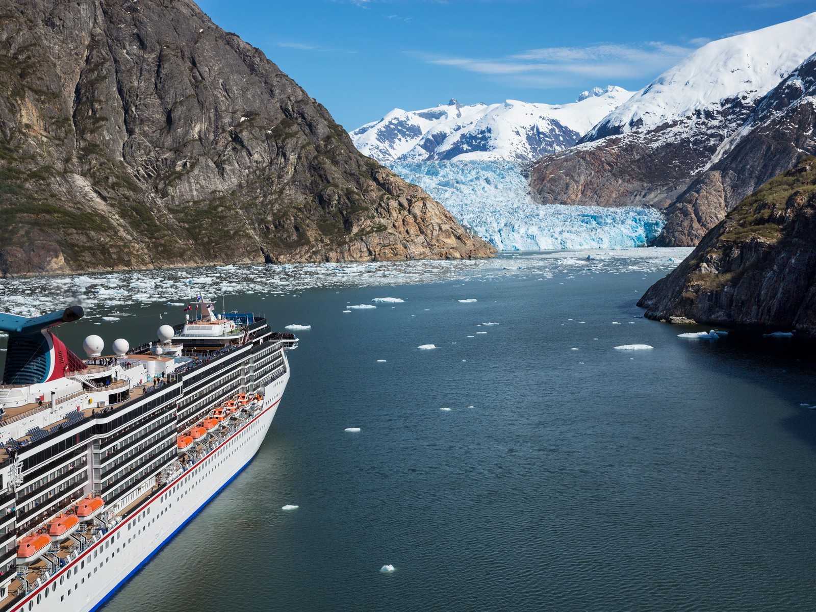 tracy arm fjord from cruise ship