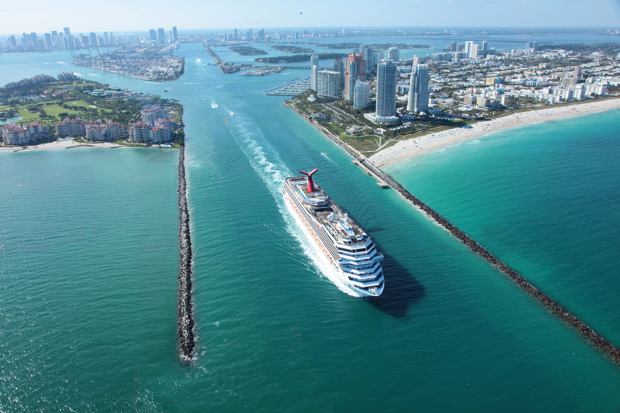 Carnival Glory leaving Miami