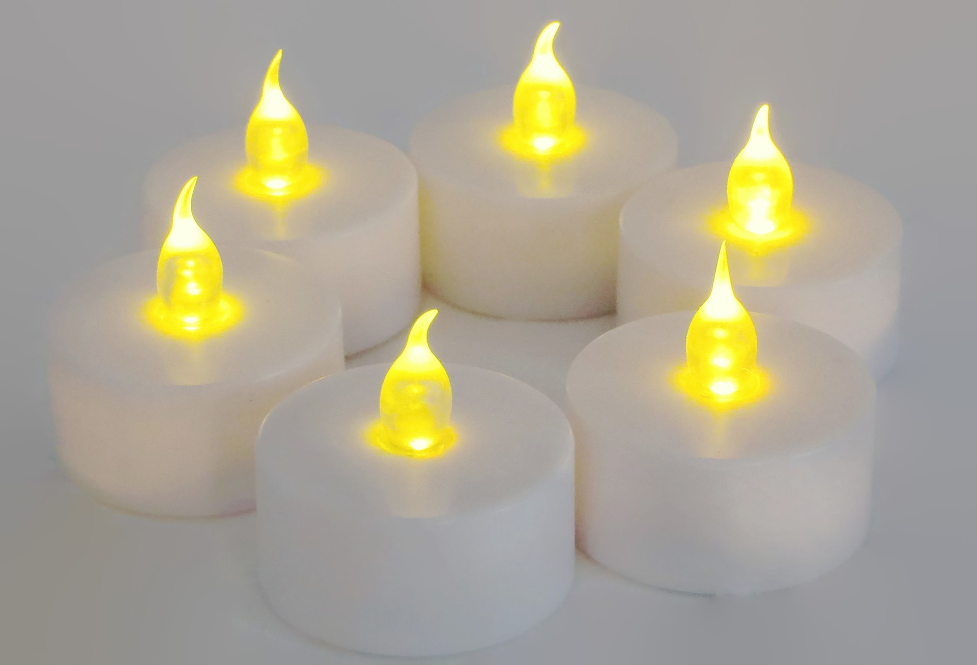 Battery candles