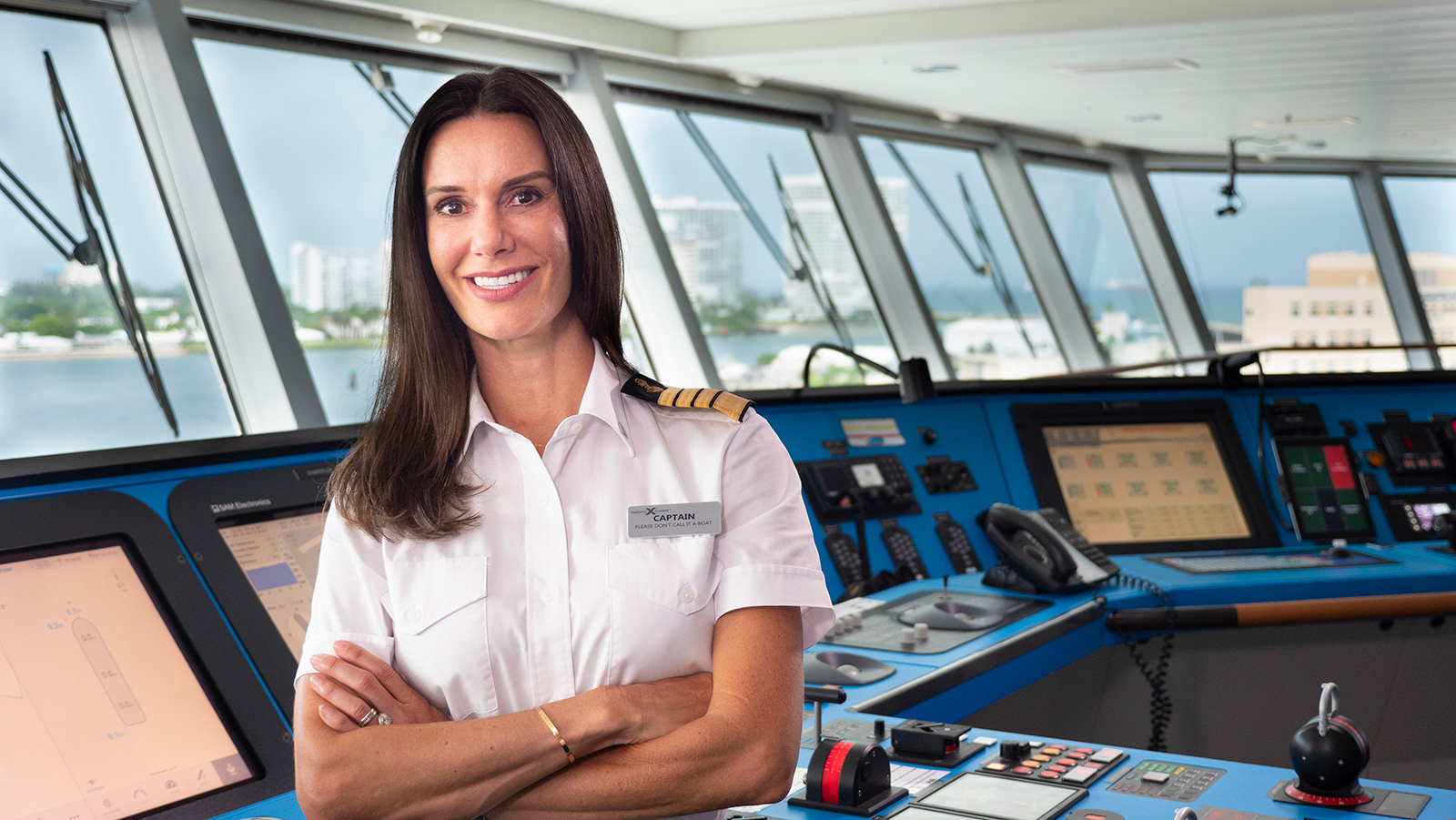 Cruise commandant - captain's hat/cap For a formal evening on the ship or  on a deckchair on the ship, elegant, alluring, glamorous!