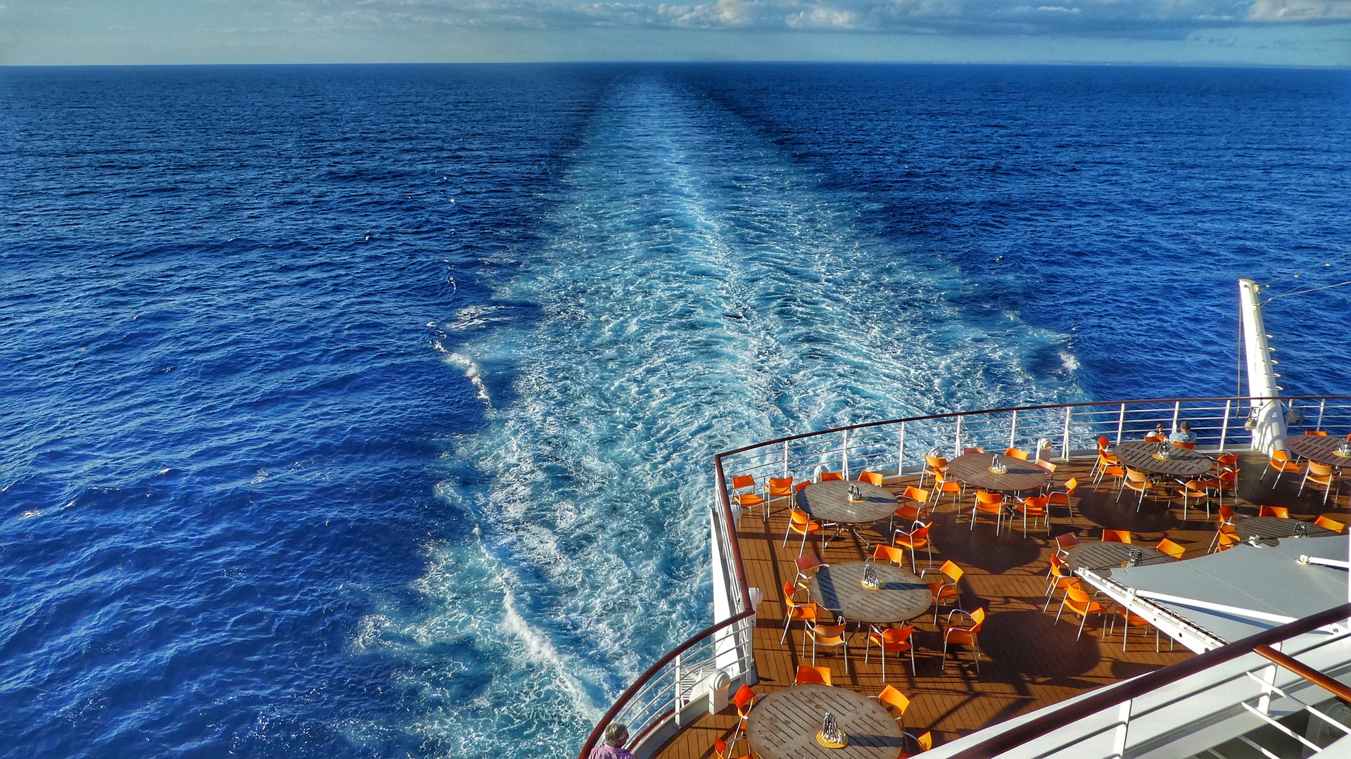 How Does Cruise Ship Wifi Work