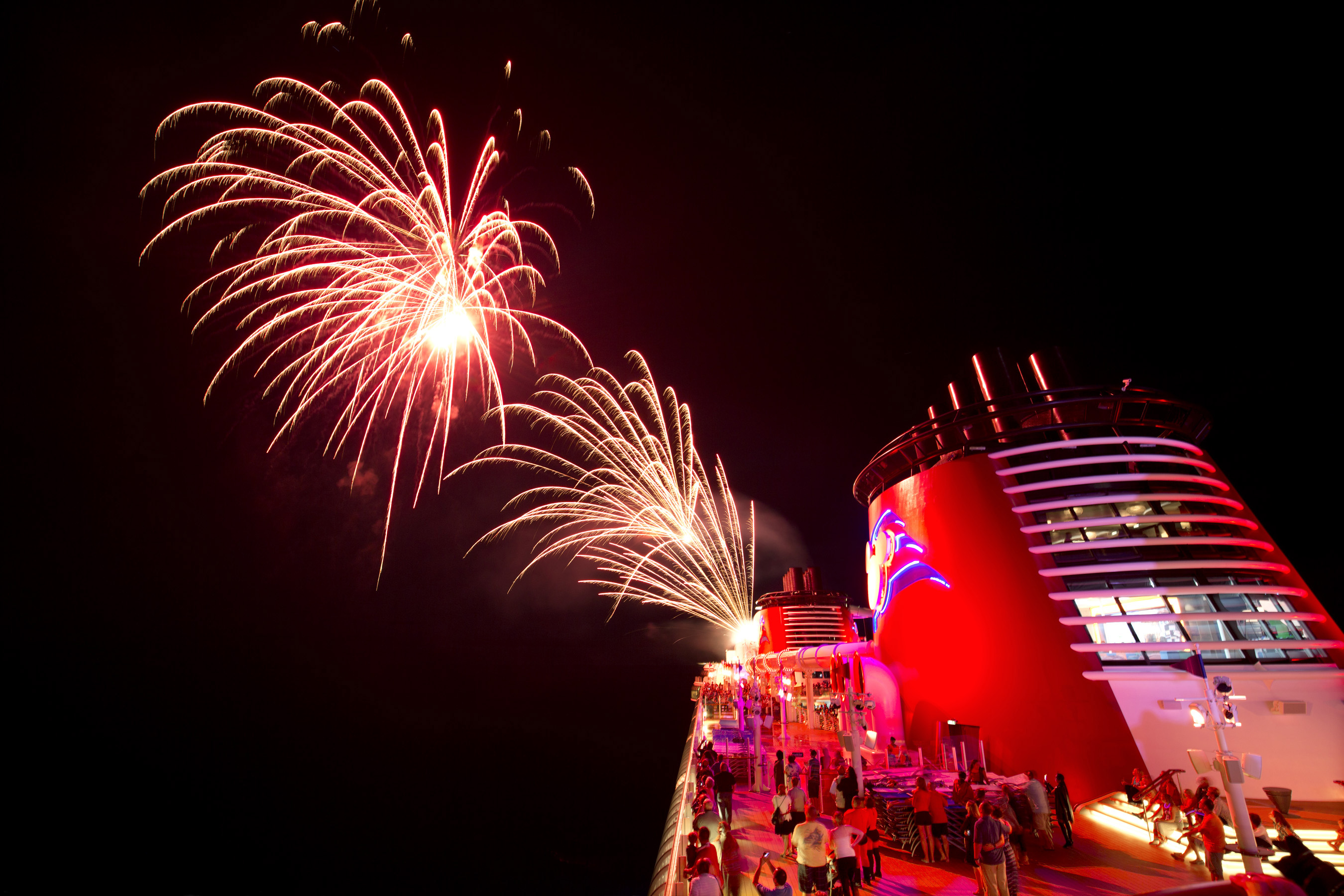 disney cruise fireworks side