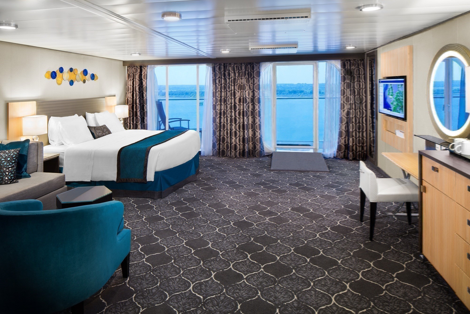 What'S The Difference Between A Balcony Cabin And A Suite On A Cruise? |  Cruise.Blog