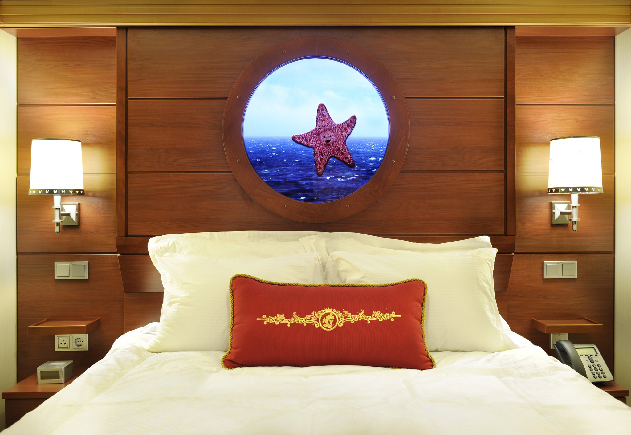 Magic porthole on Disney