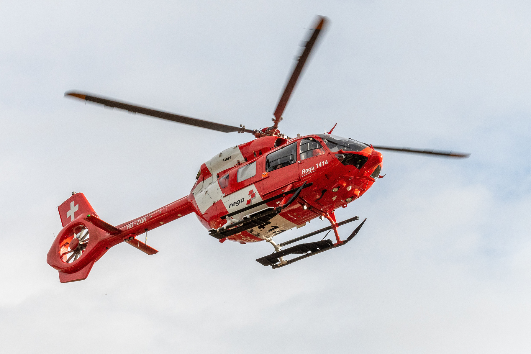 Red medevac helicopter (source: Georg Bommeli, Unsplash)