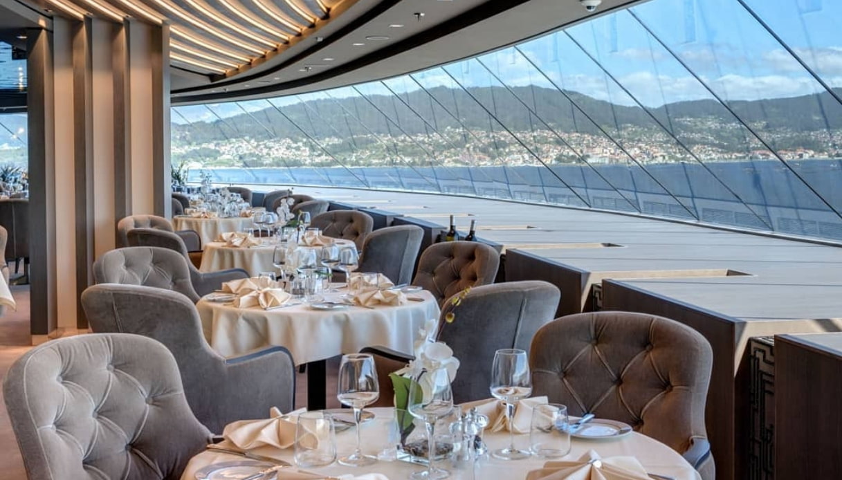 MSC Bellissima dining room