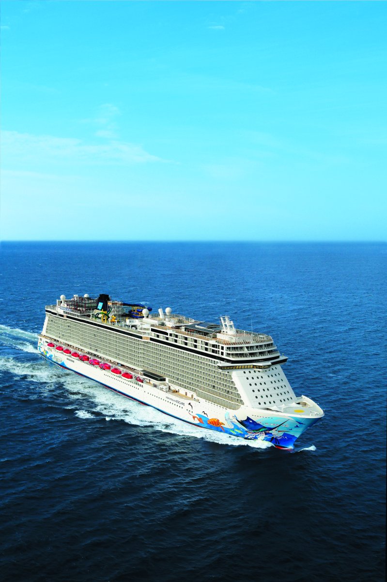 NCL Escape at sea