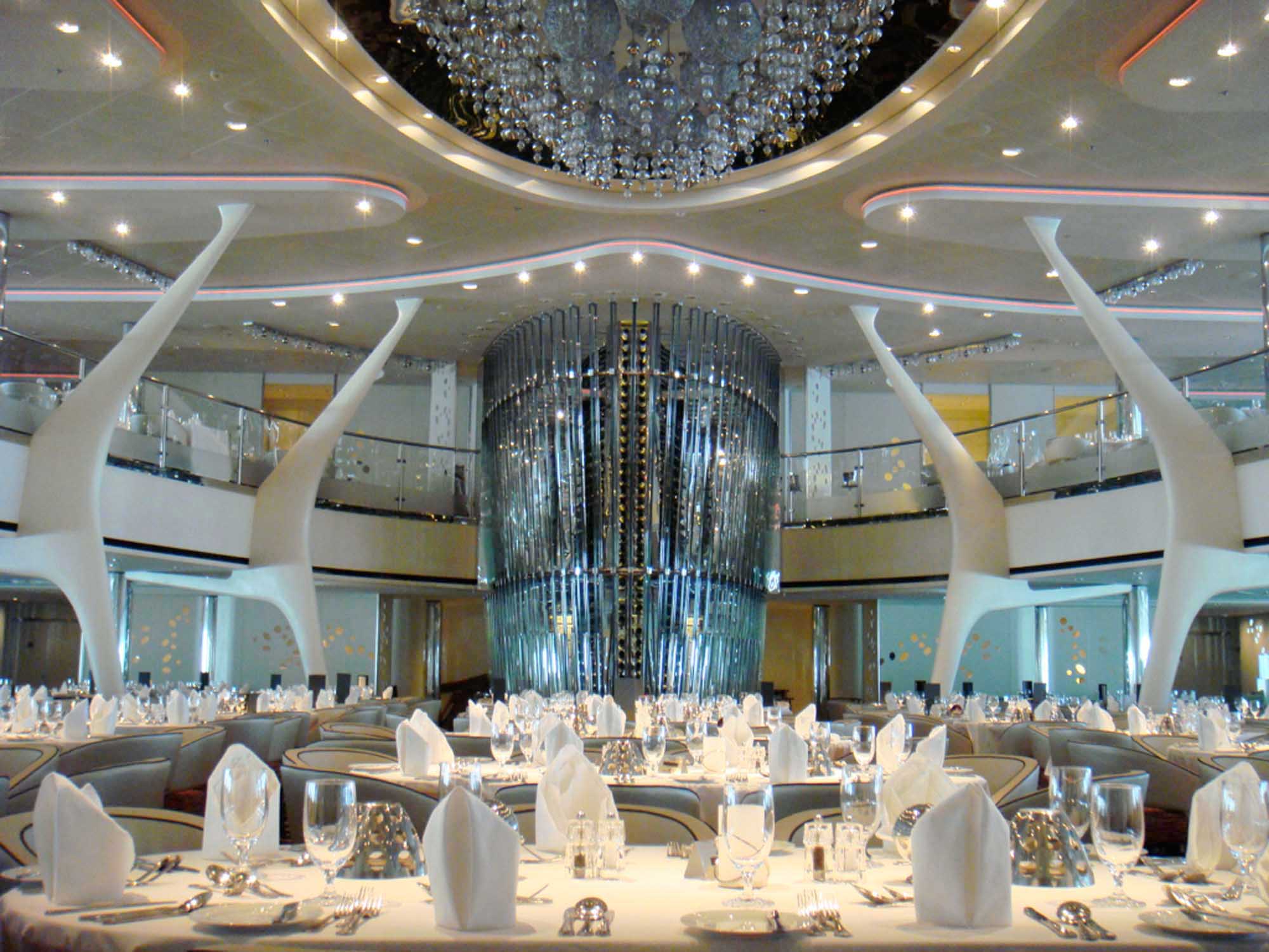 cruise ship dining room attire