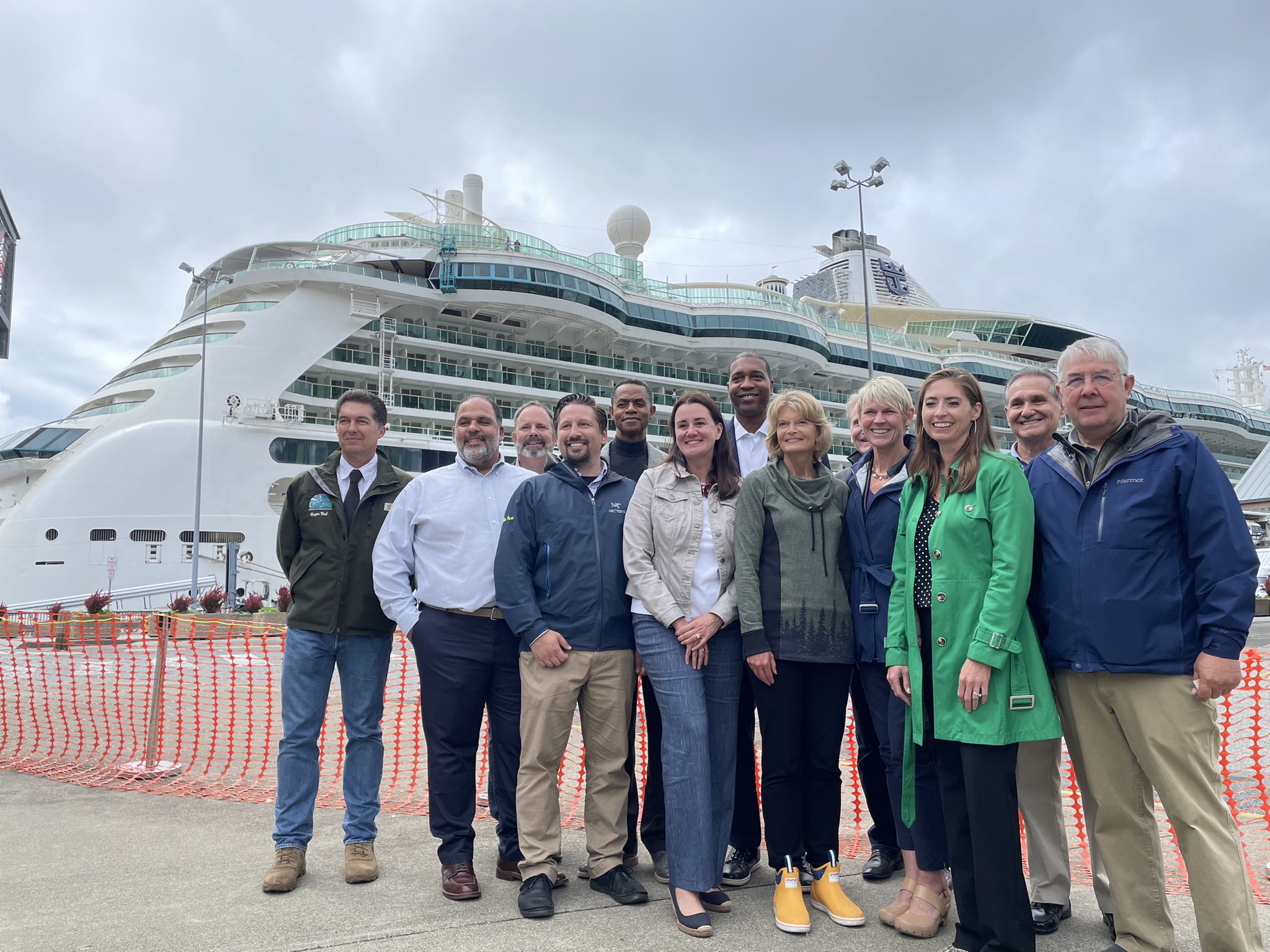Serenade of the Seas with representatives celebrating her arrival