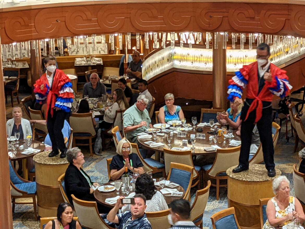 Carnival Pride dinnertime show