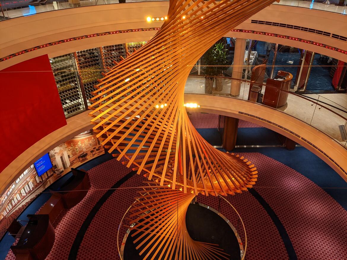 Rotterdam atrium sculpture