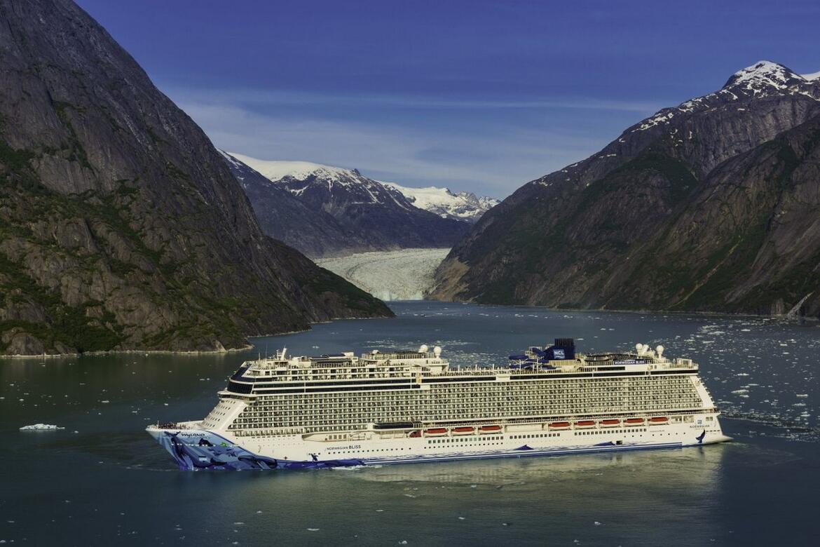 NCL Bliss at Endicott Arm