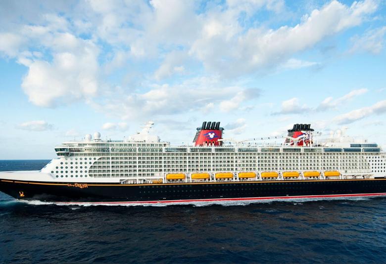 Disney Dream cruise ship at sea