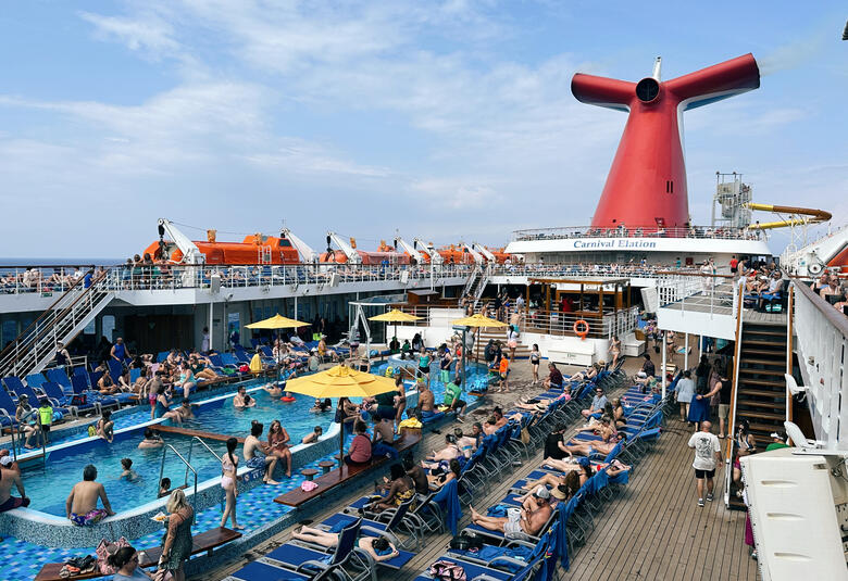 Carnival-Elation-Crowded-Pool-Deck