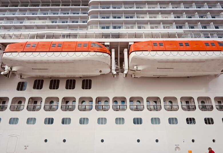 Carnival_Jubilee_CoveBalcony