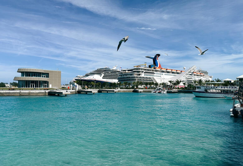 Nassau-Cruise-Ships-Docked-1200px-800px