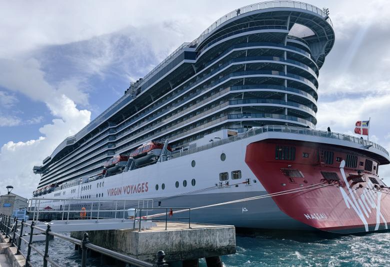 Brilliant-Lady-Docked-Bermuda