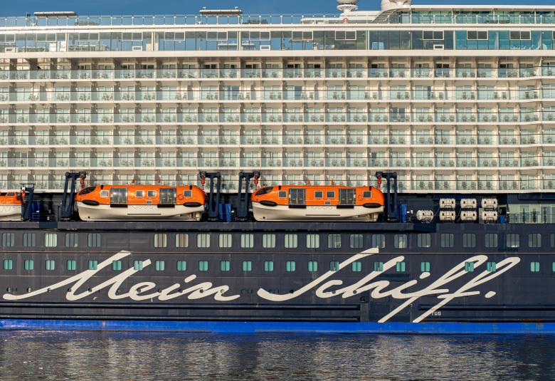 Mein Schiff 4