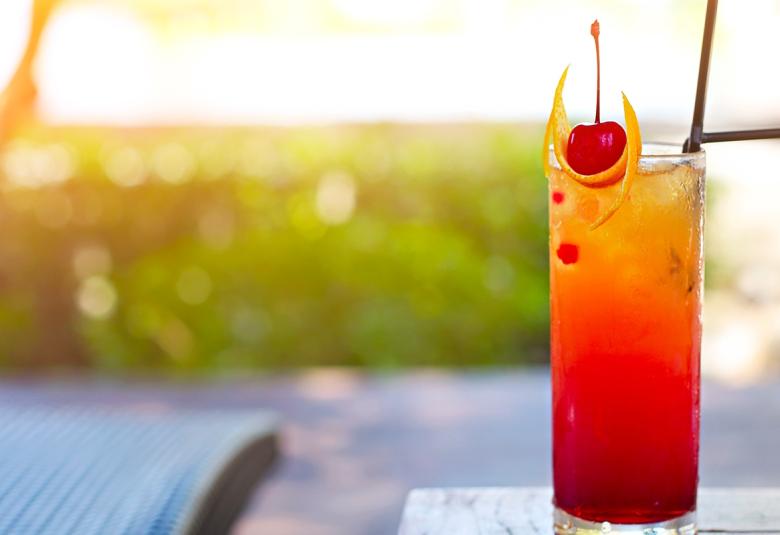 Drink cocktail