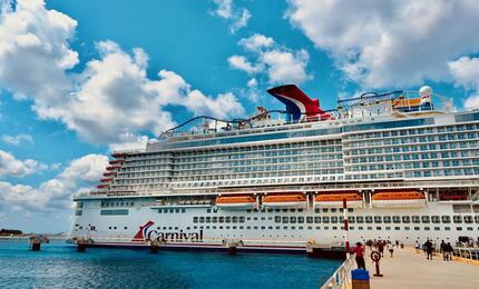 Carnival_Jubilee_Docked_Aft