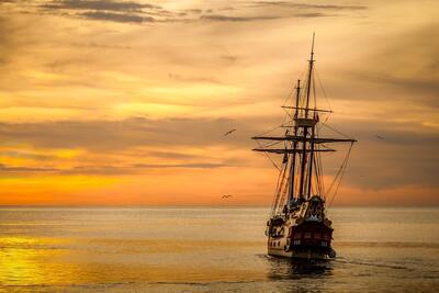 Sailing ship