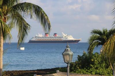 Disney ship at Grand Cayman
