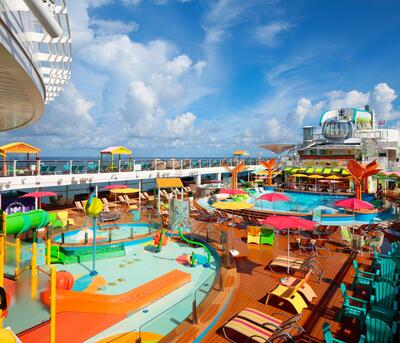 resort-style pool deck on board Odyssey of the Seas