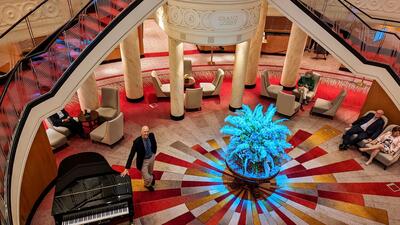 Lobby on QM2