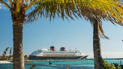 Disney ship at Castaway Cay