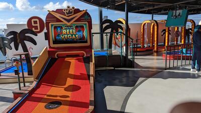 Mini golf on NCL Prima