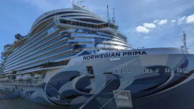 NCL Prima exterior photo
