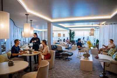 Suite lounge