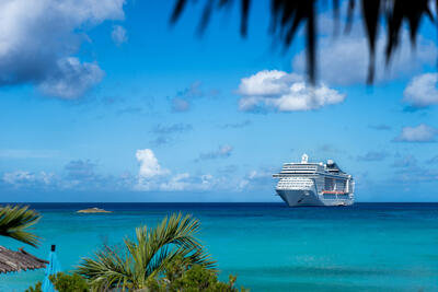 Bahamas cruise ship