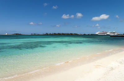 nassau bahamas public beaches