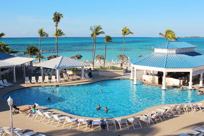 nassau-resort-beach
