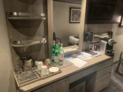 MSC cabin desk area