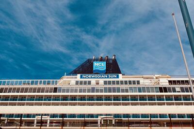 NCL Sun exterior and stack