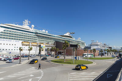 serenade-of-the-seas-docked-with-taxi