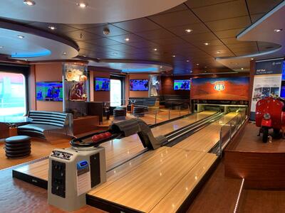 Bowling alley 
