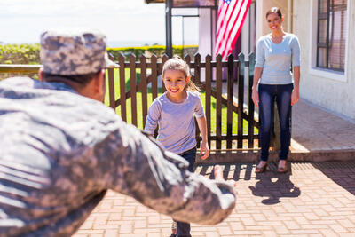 military-family-stock