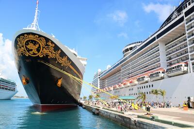 Disney-and-MSC-docked-Nassau