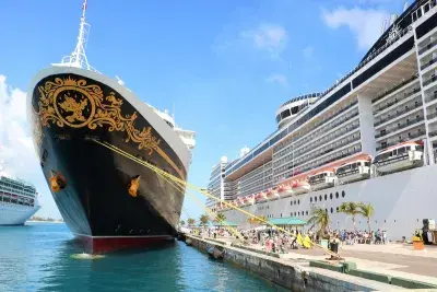 Disney-and-MSC-docked-Nassau.jpg