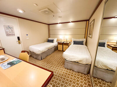 Royal Princess cruise cabin