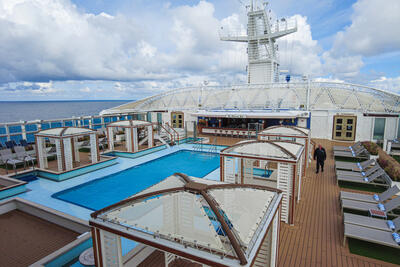 cruise ship pool deck