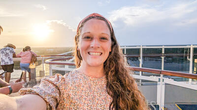 girl taking selfie on cruise ship