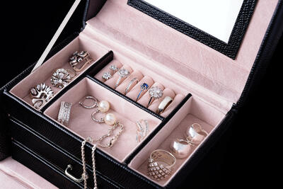 jewelry-box-stock