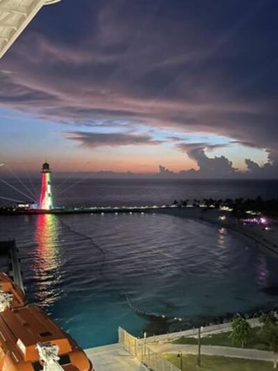 ocean-cay-lighthouse-show