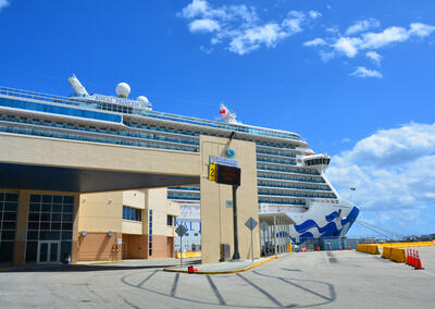 royal-princess-docked-port-everglades-fort-lauderdale